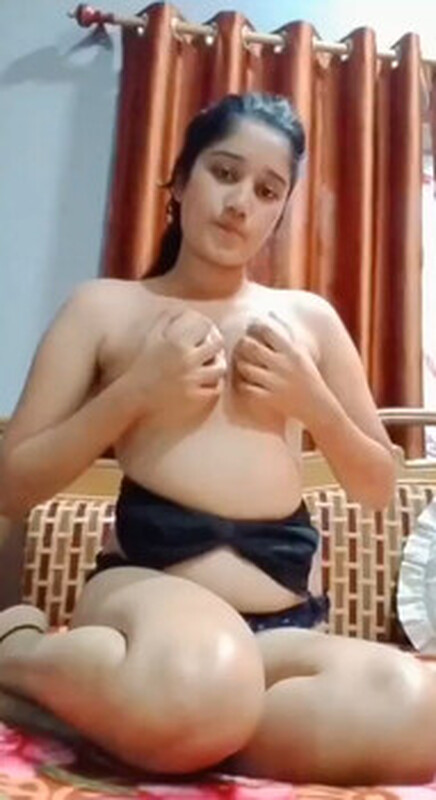 Beautiful Girl showing her Boobs and shaved Pussy to her BF